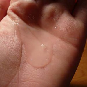 tinh-chat-duong-da-tra-xanh-the-face-shop-waterfull-green-tea-serum5